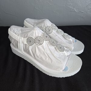 Skechers White Jeweled T-Strap Elastic Back Sandals